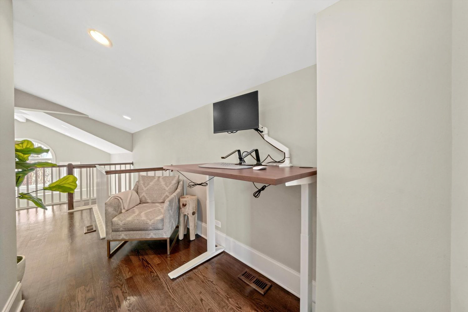1316 W Fletcher Street Unit: 3E
