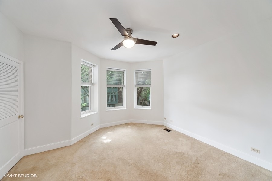 1446 W Diversey Parkway