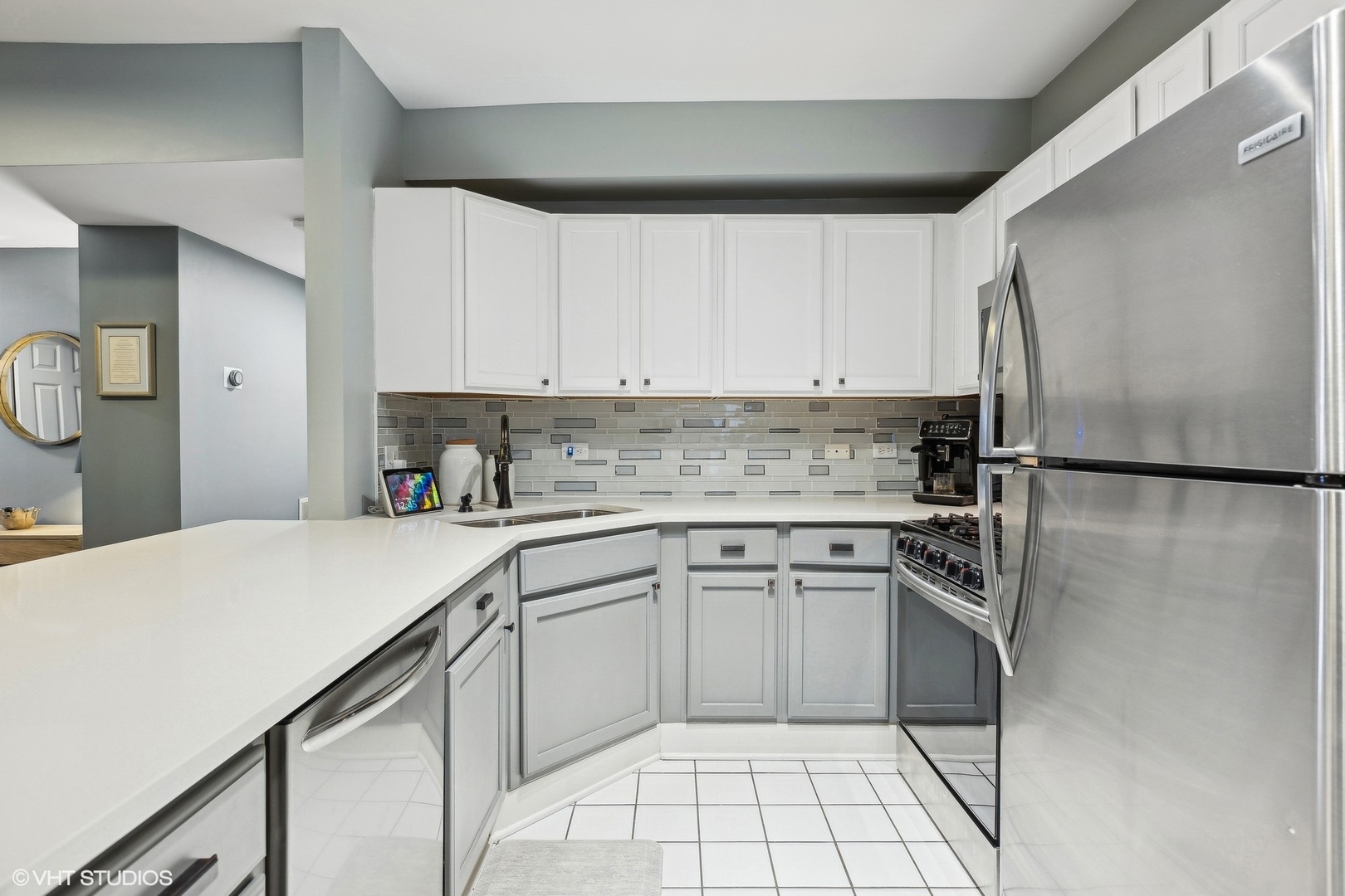 2867 W Leland Avenue Unit: 2