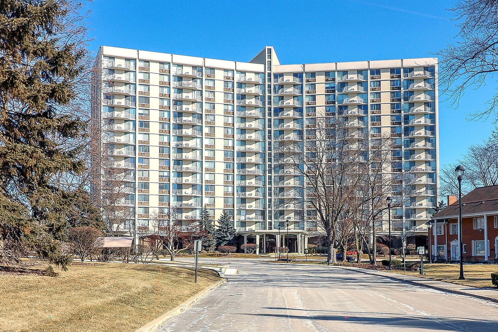 40 N Tower Road Unit: 10L