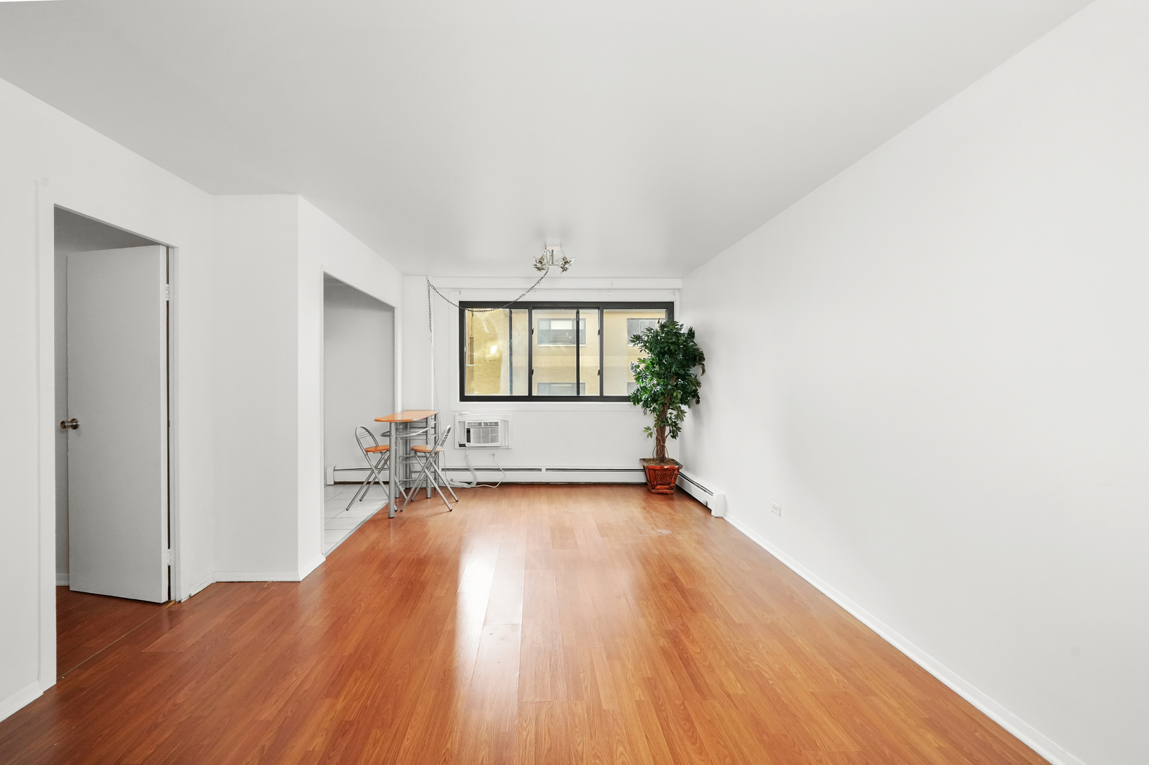 6300 N Sheridan Road Unit: 203