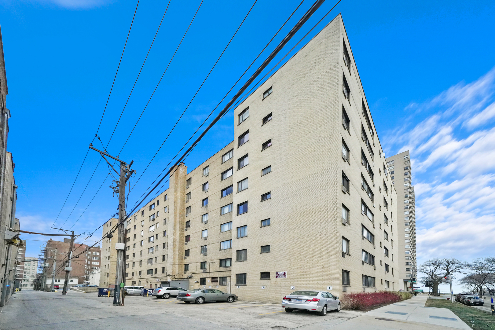 6300 N Sheridan Road Unit: 203