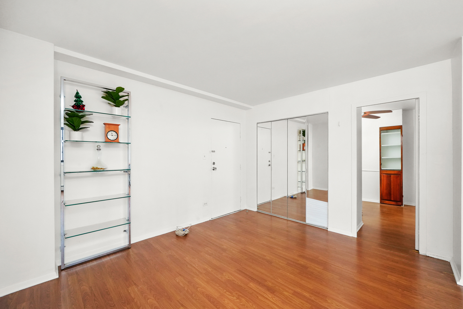 6300 N Sheridan Road Unit: 203