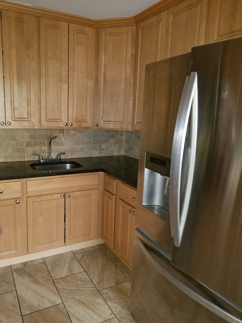 7204 N Ashland Boulevard Unit: B