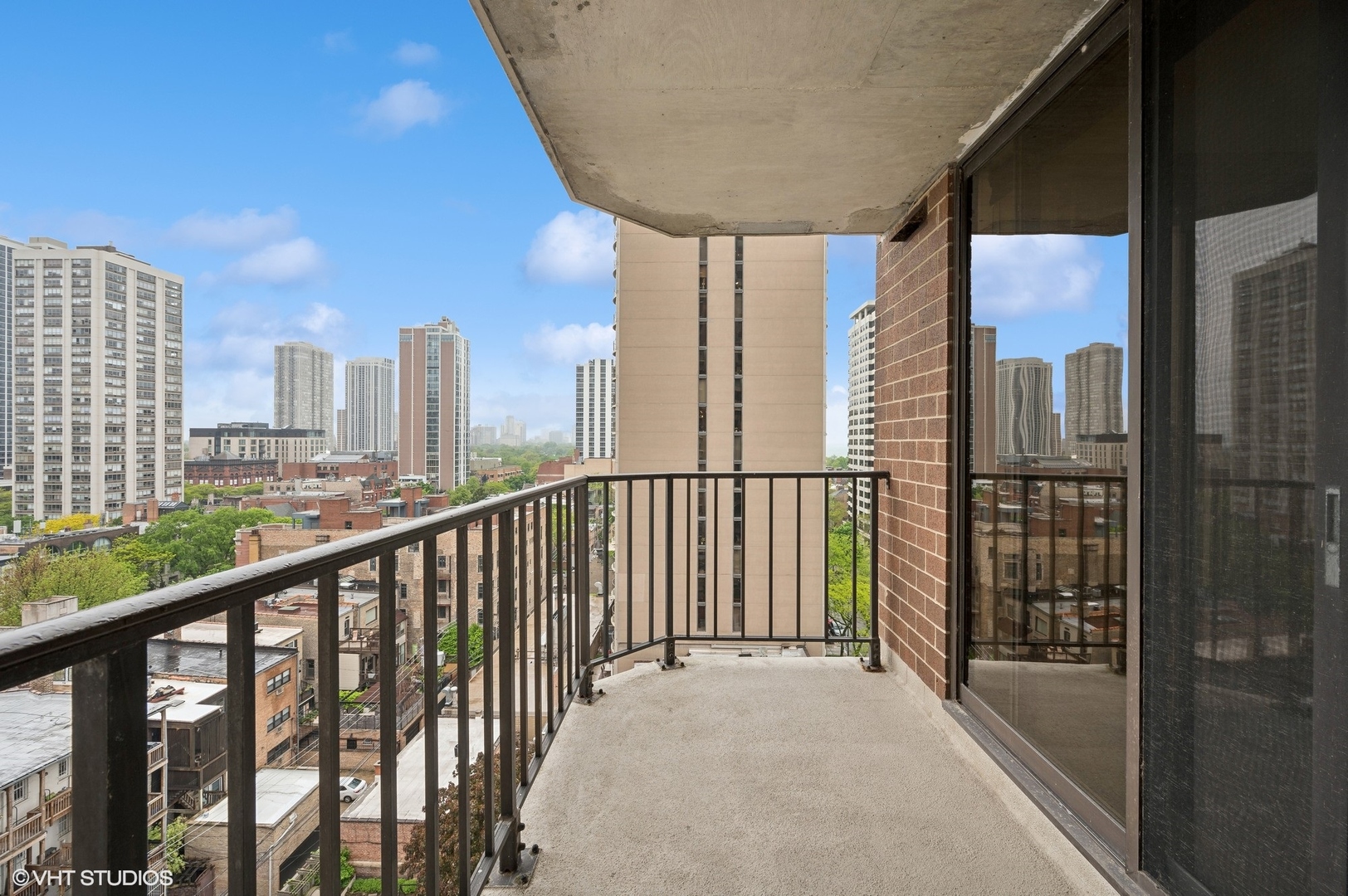 1410 N State Street Unit: 13A