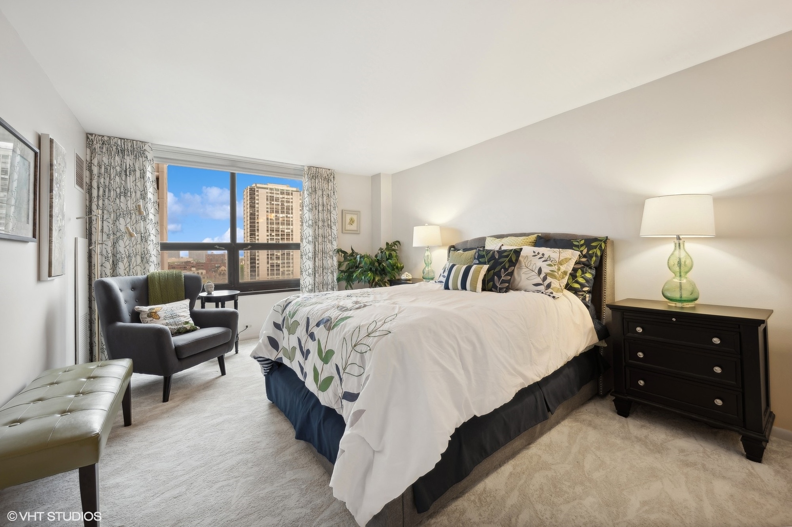 1410 N State Street Unit: 13A