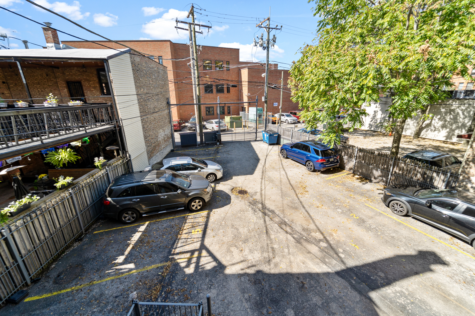 3914 N Broadway Street Unit: 3B