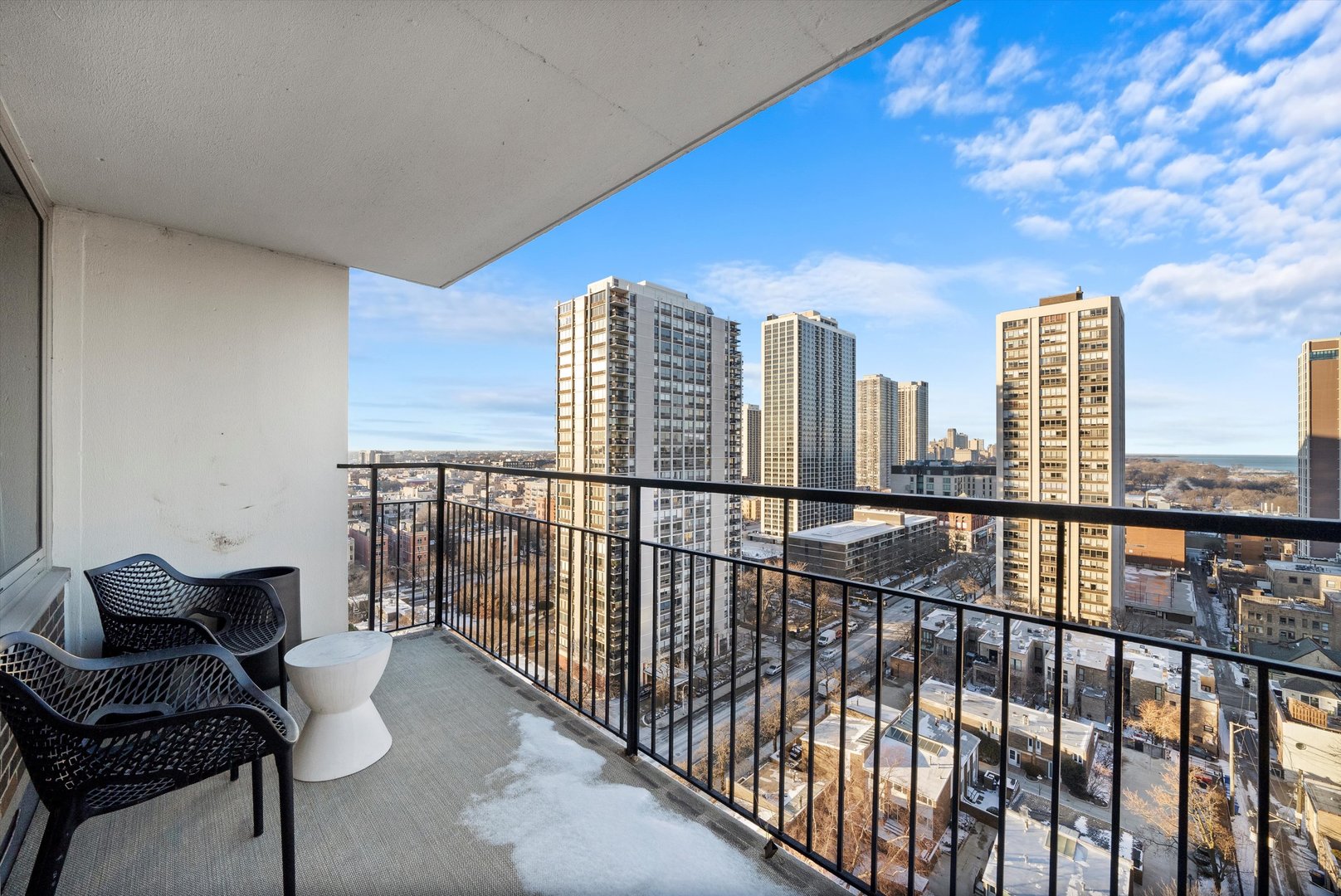 88 W Schiller Street Unit: 1801