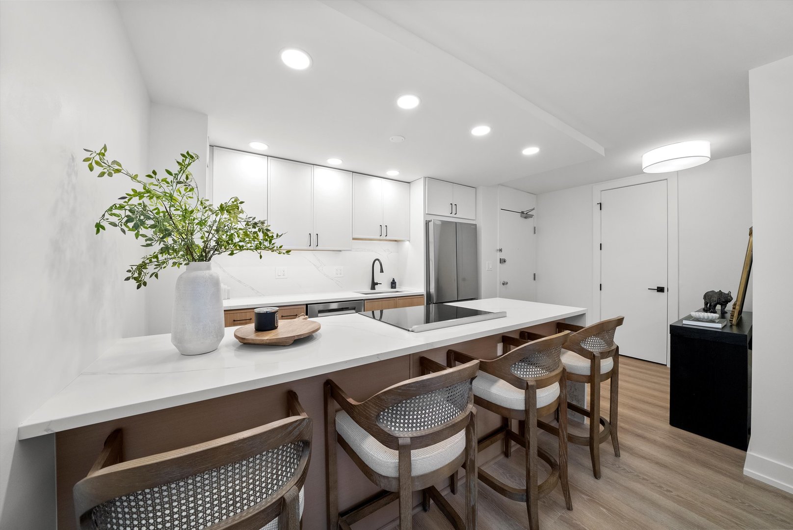 88 W Schiller Street Unit: 1801