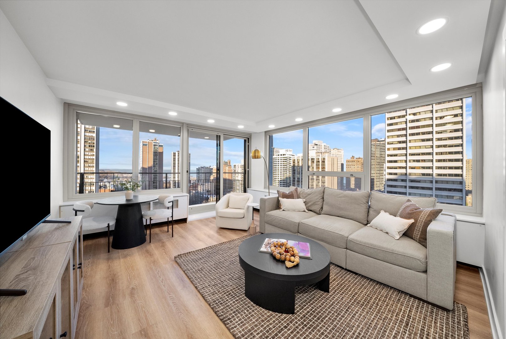 88 W Schiller Street Unit: 1801
