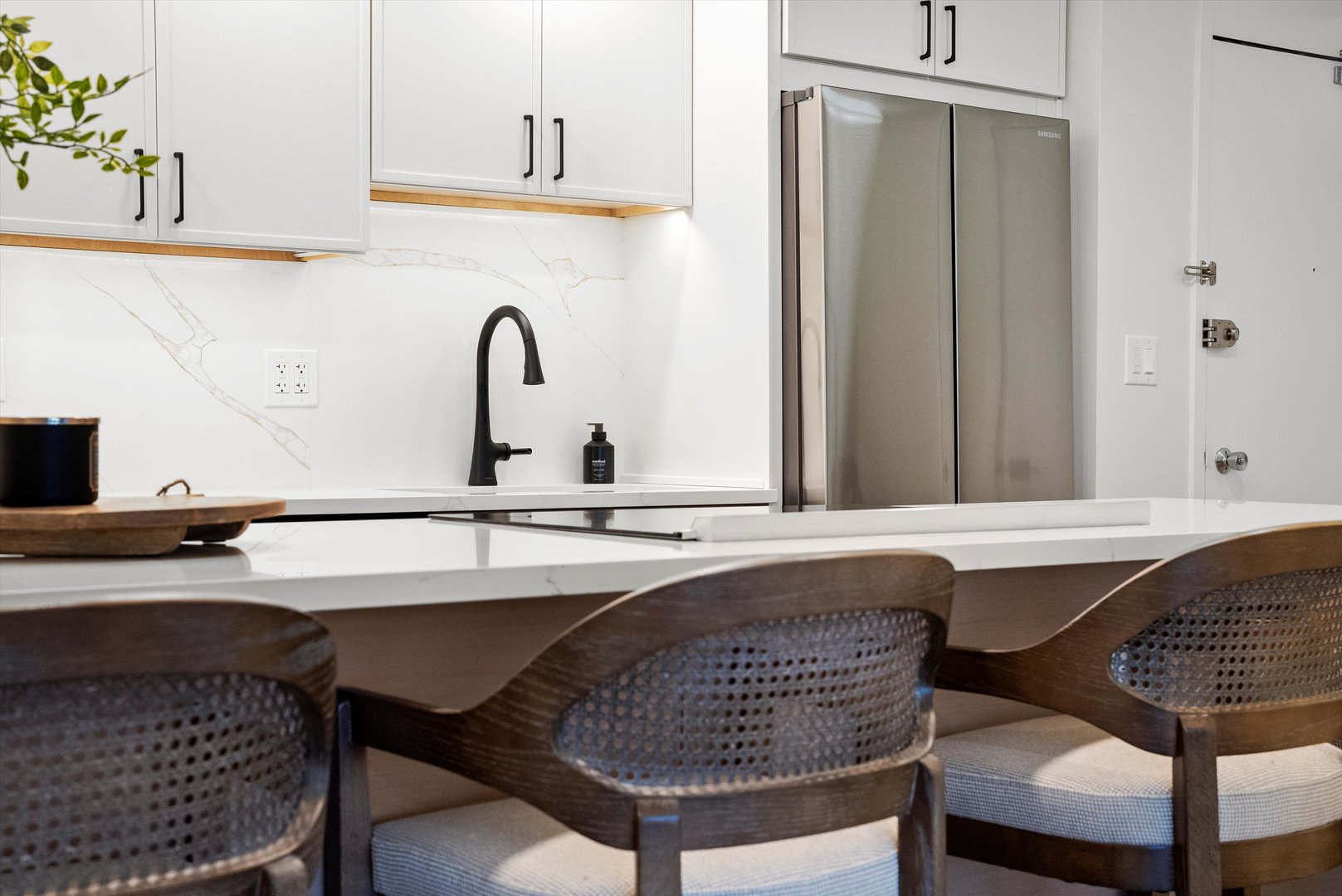 88 W Schiller Street Unit: 1801