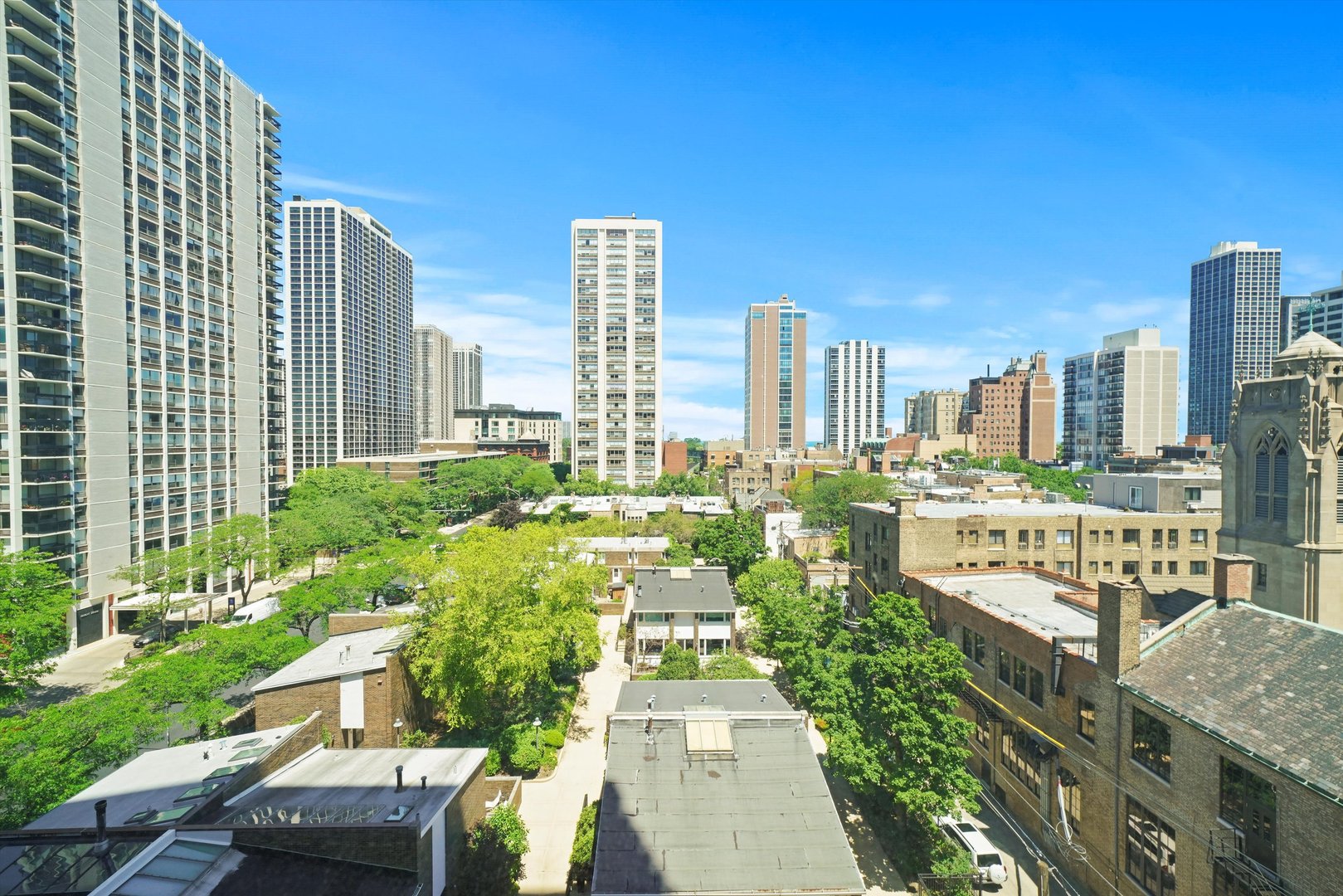 88 W Schiller Street Unit: 1801