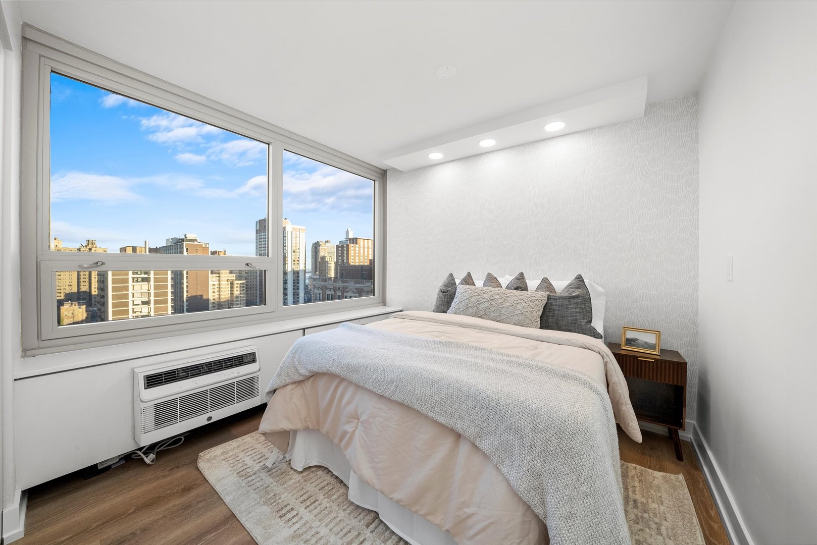 88 W Schiller Street Unit: 1801