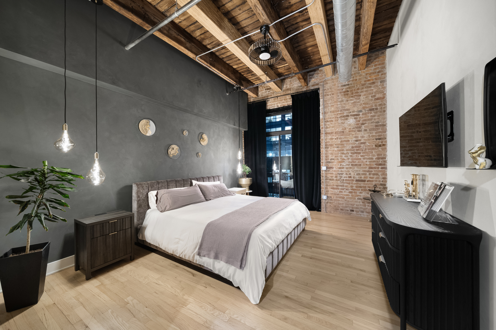 106 N Aberdeen Street Unit: PH2