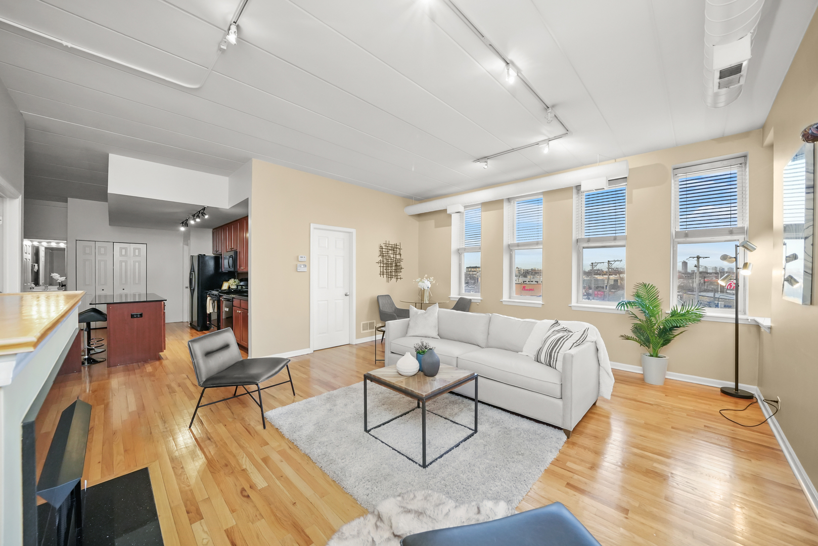 2356 N Elston Avenue Unit: 306