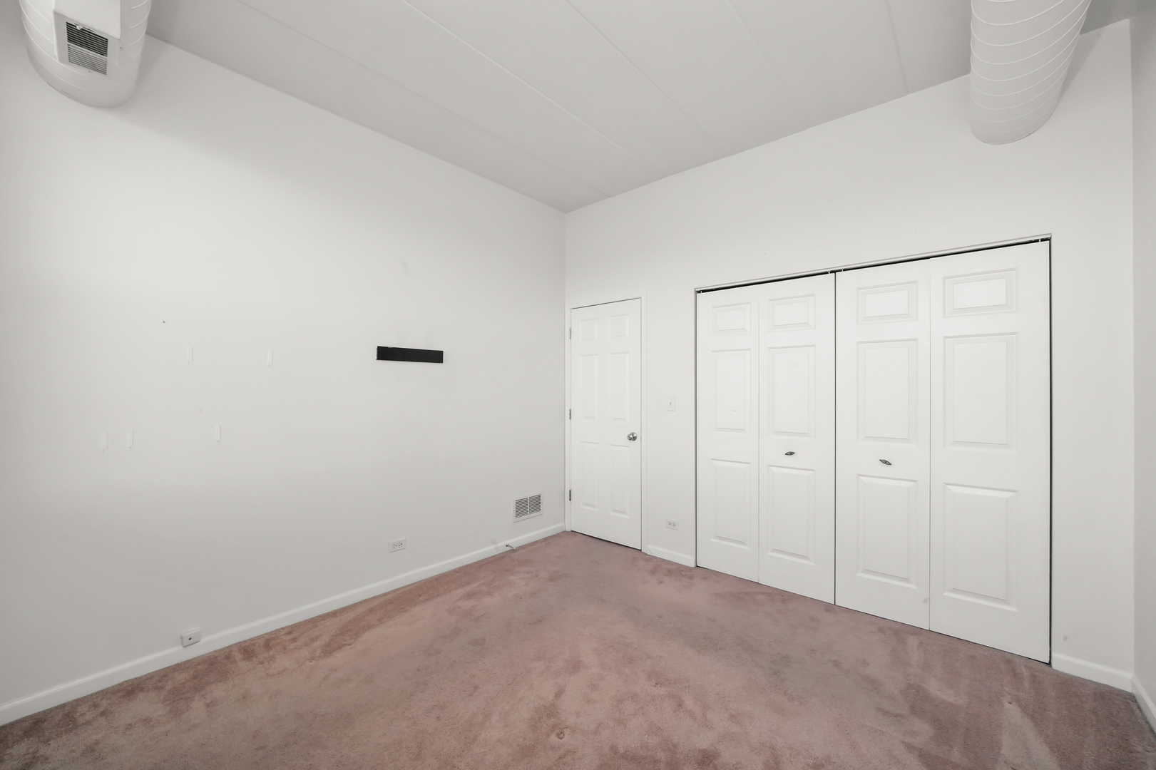2356 N Elston Avenue Unit: 306