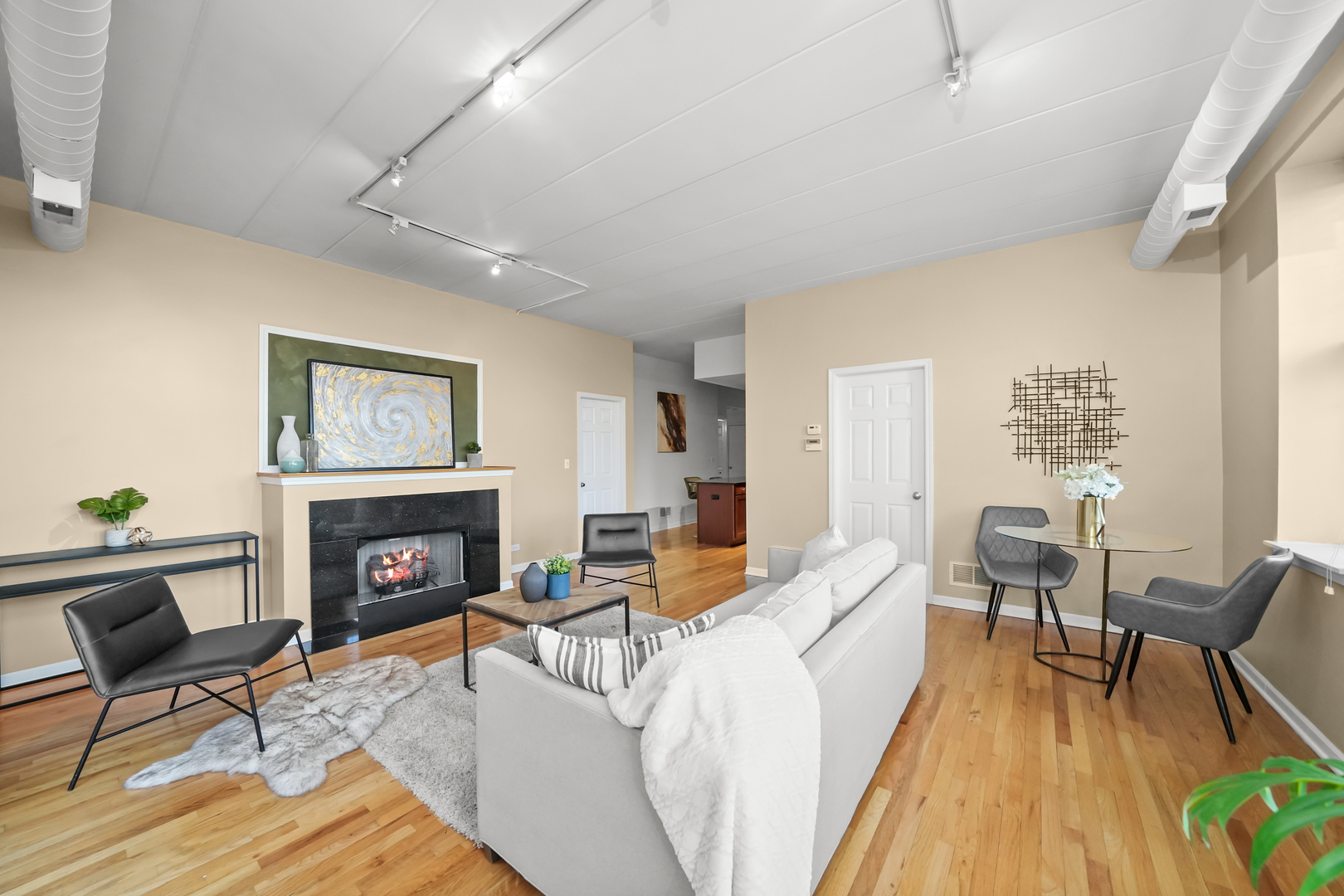 2356 N Elston Avenue Unit: 306