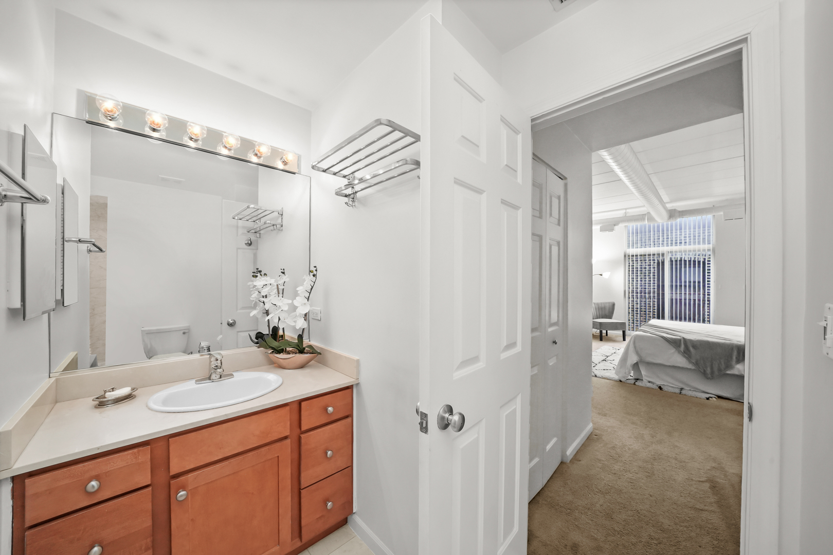 2356 N Elston Avenue Unit: 306
