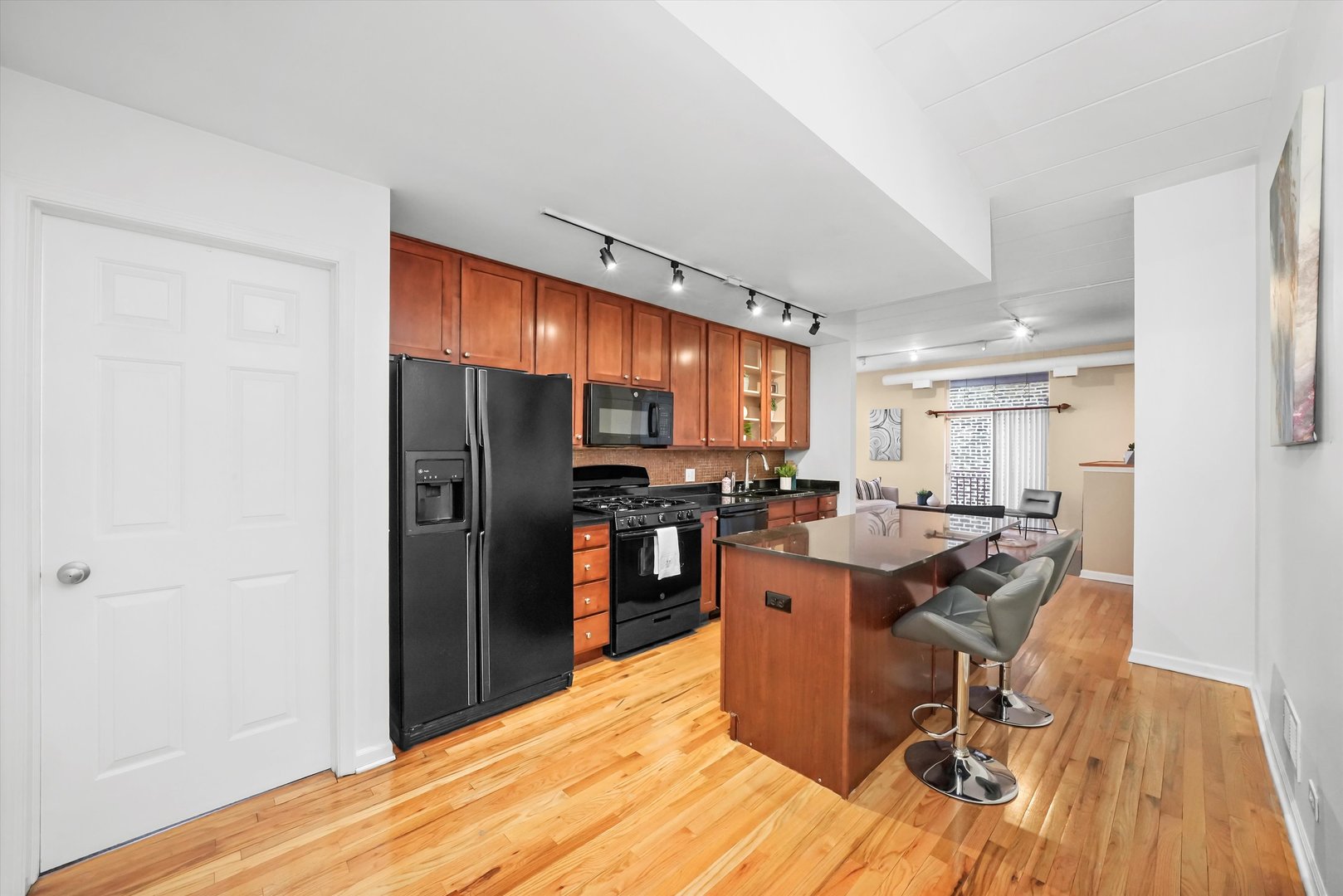 2356 N Elston Avenue Unit: 306