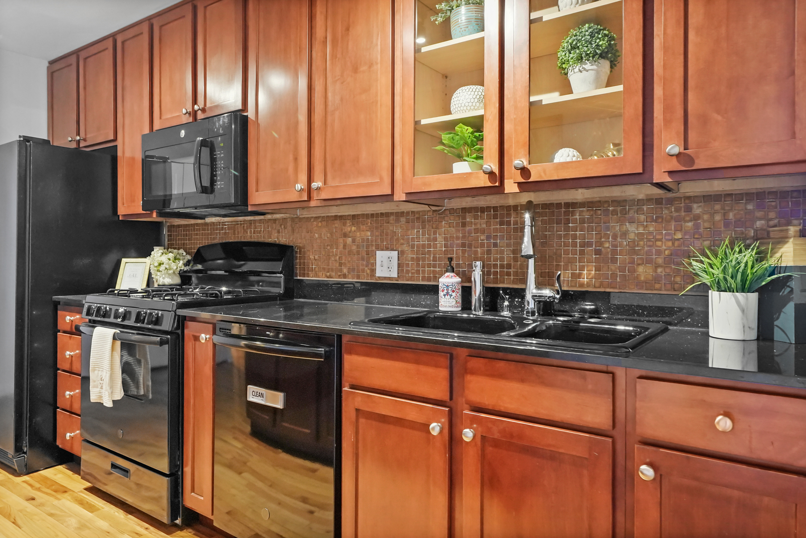 2356 N Elston Avenue Unit: 306