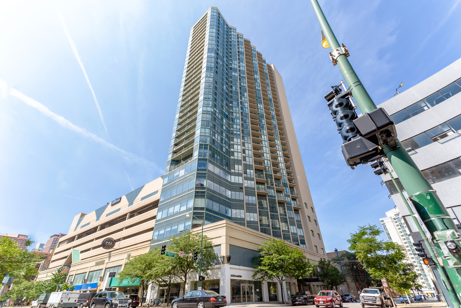 111 W Maple Street Unit: 1911