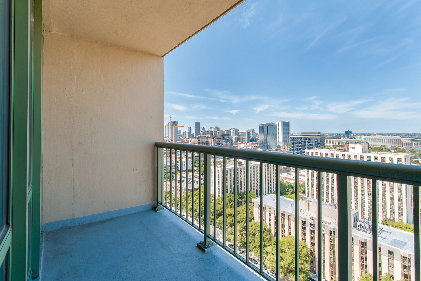 111 W Maple Street Unit: 1911