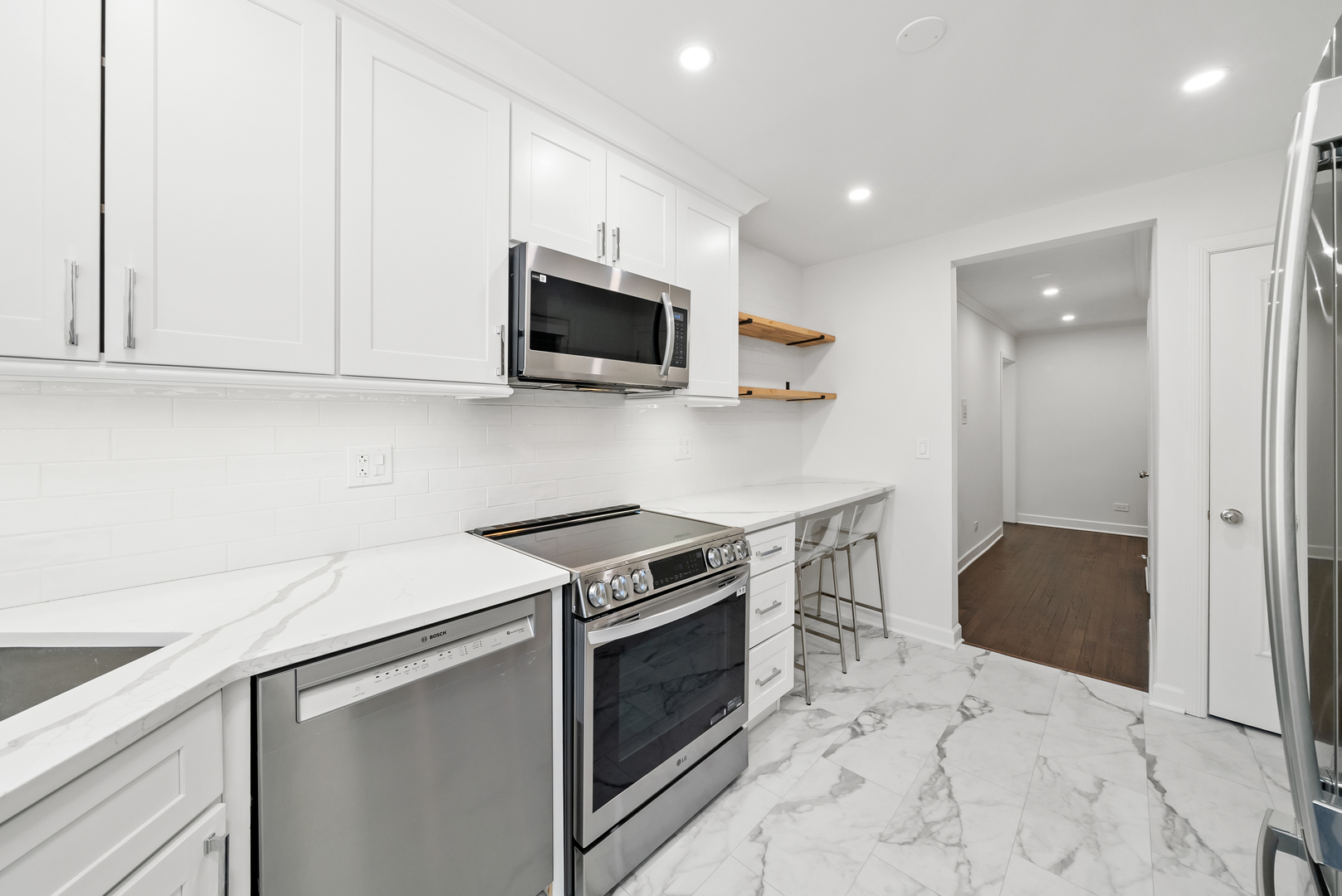 2228 Central Street Unit: 3