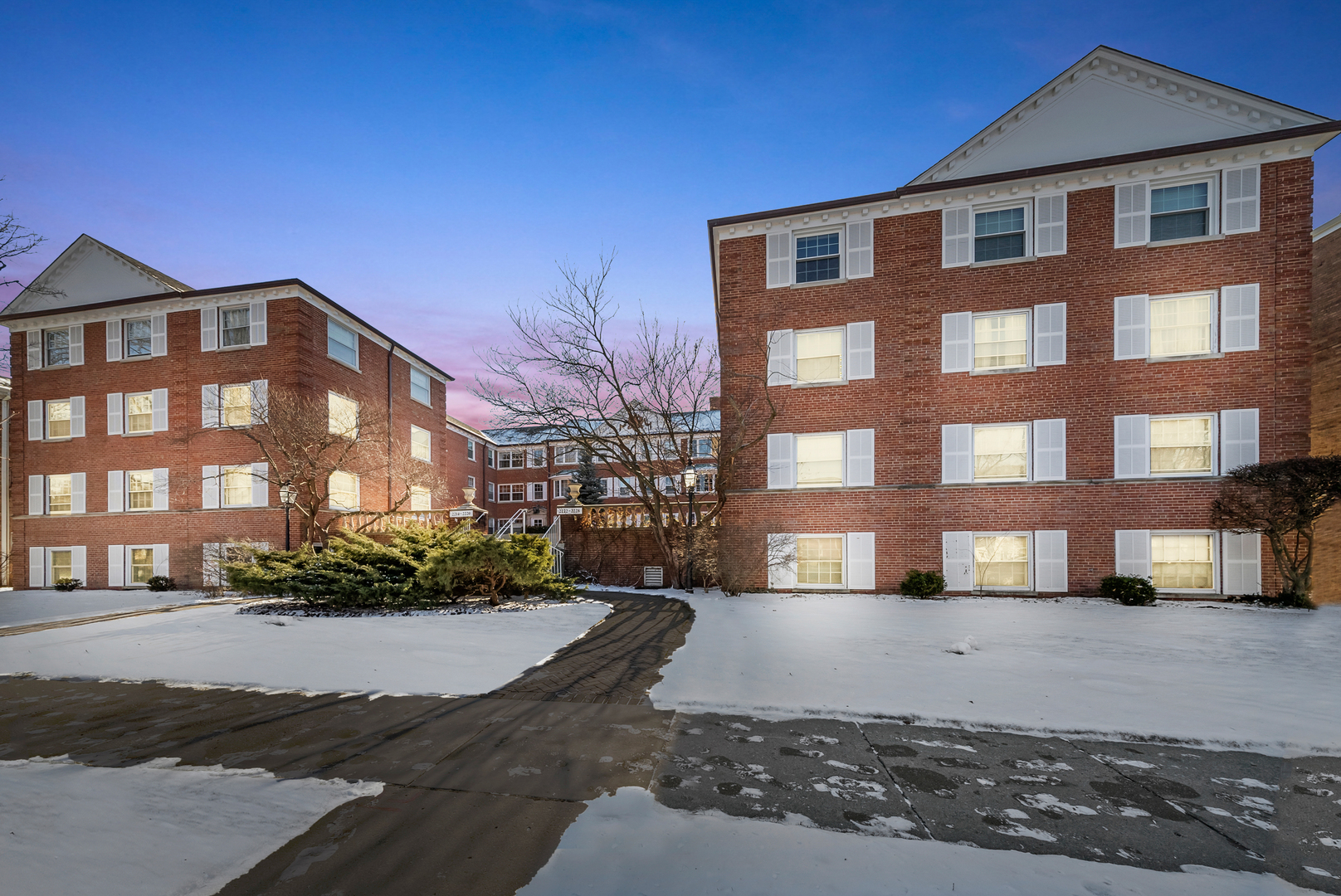 2228 Central Street Unit: 3