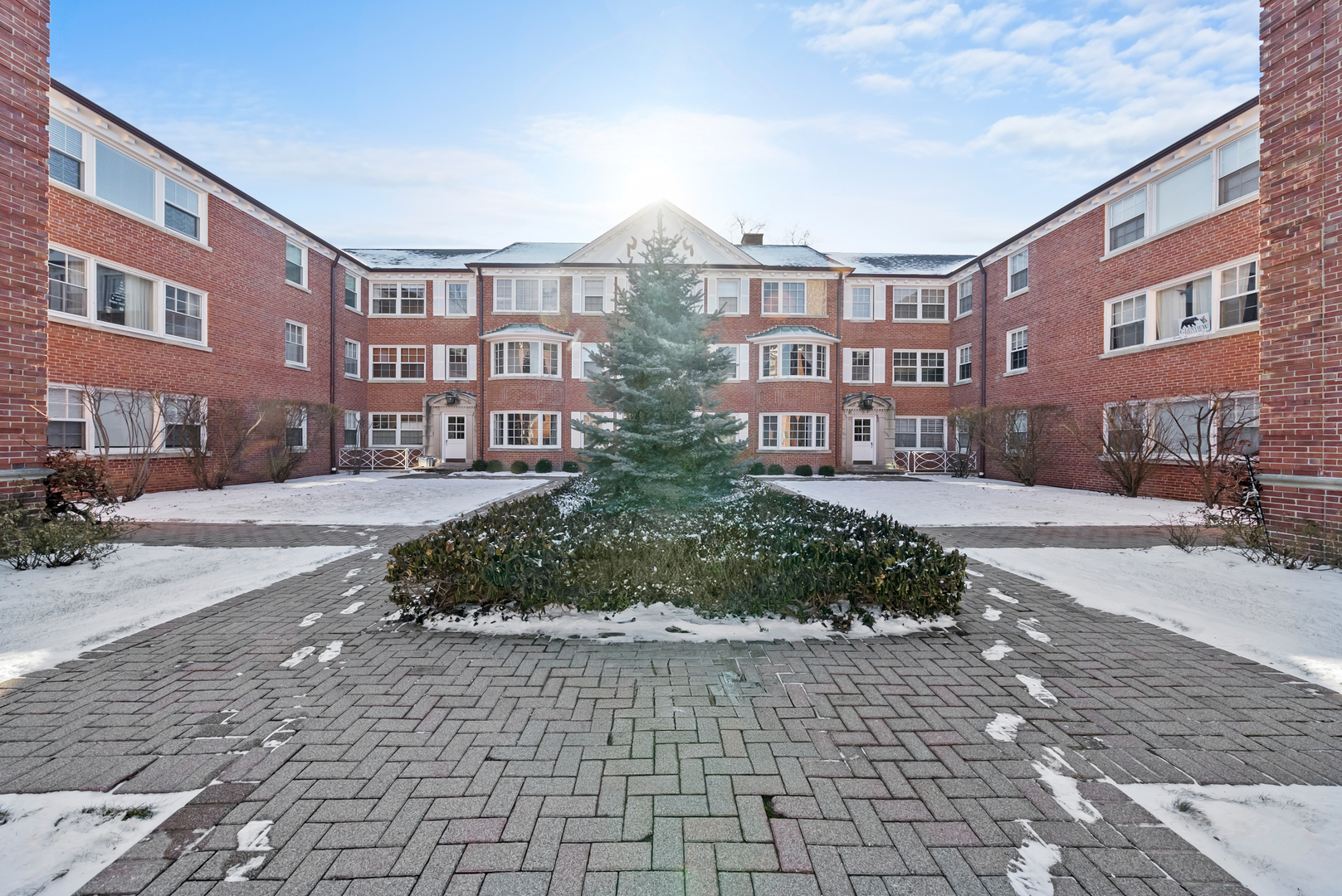 2228 Central Street Unit: 3