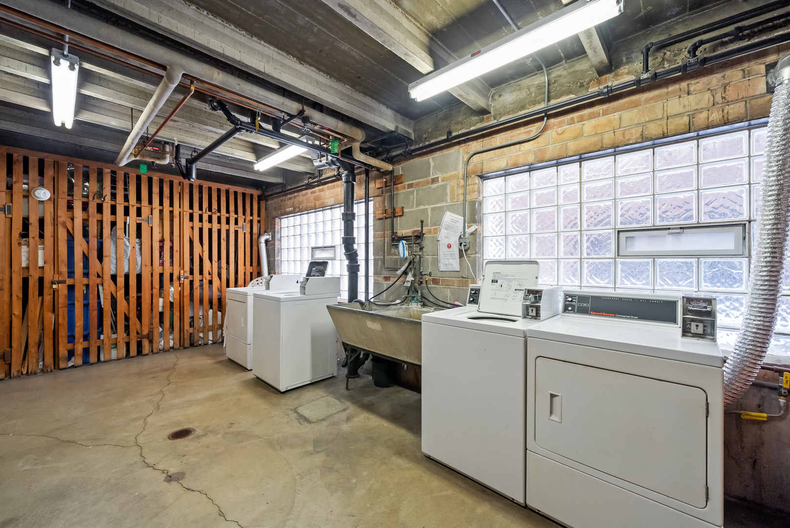 2228 Central Street Unit: 3