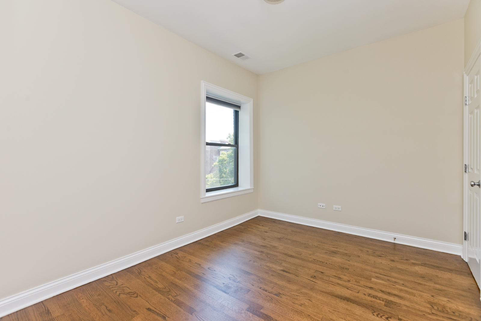 2610 W Leland Avenue Unit: 3