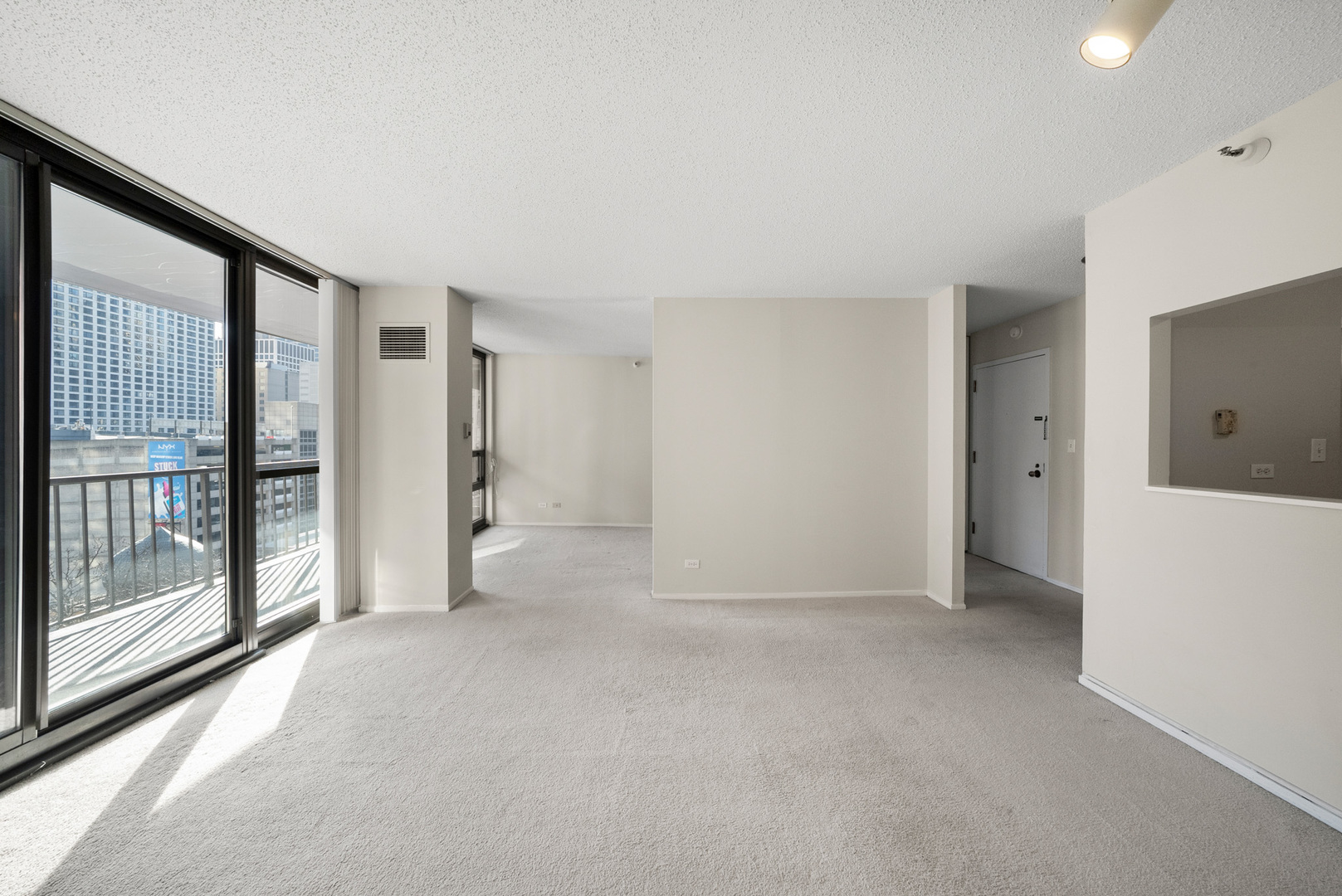 10 E Ontario Street Unit: 1201
