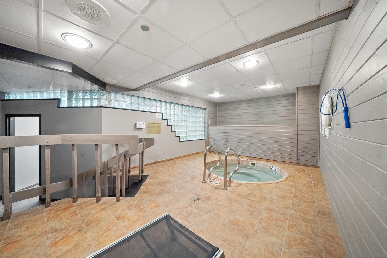 10 E Ontario Street Unit: 1201