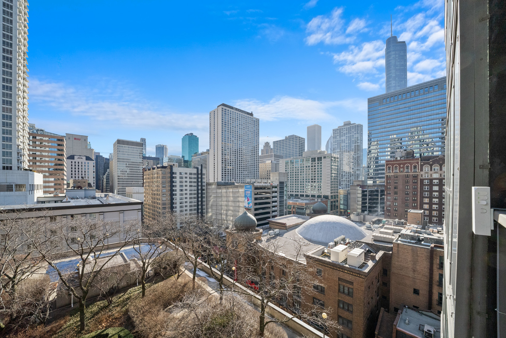 10 E Ontario Street Unit: 1201