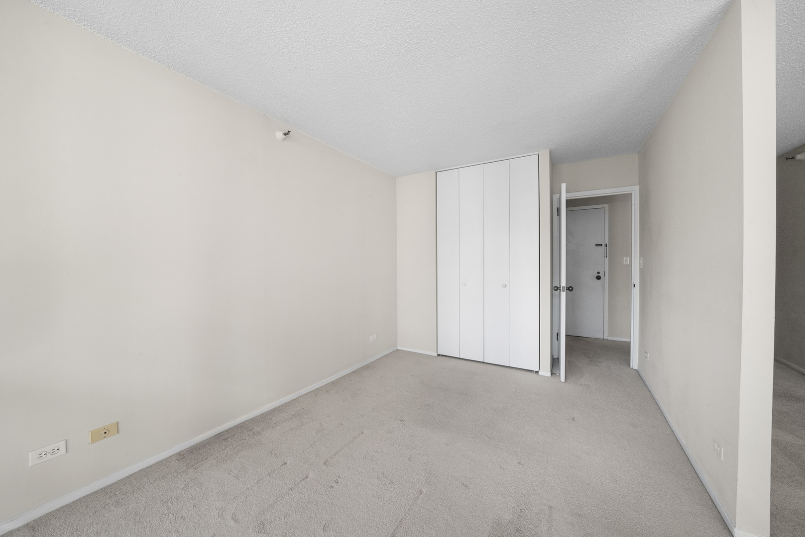 10 E Ontario Street Unit: 1201