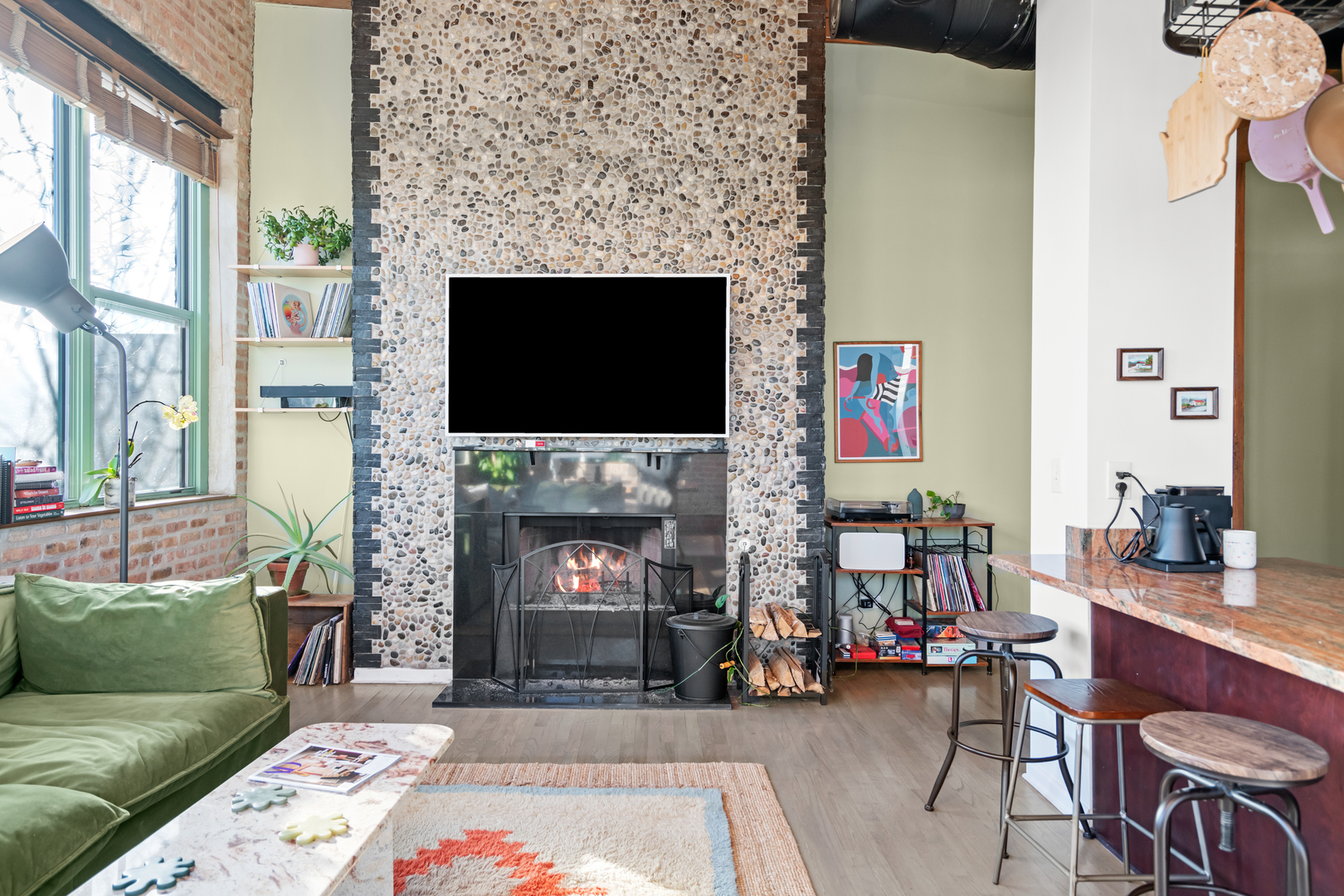 1701 N DAMEN Avenue Unit: 305