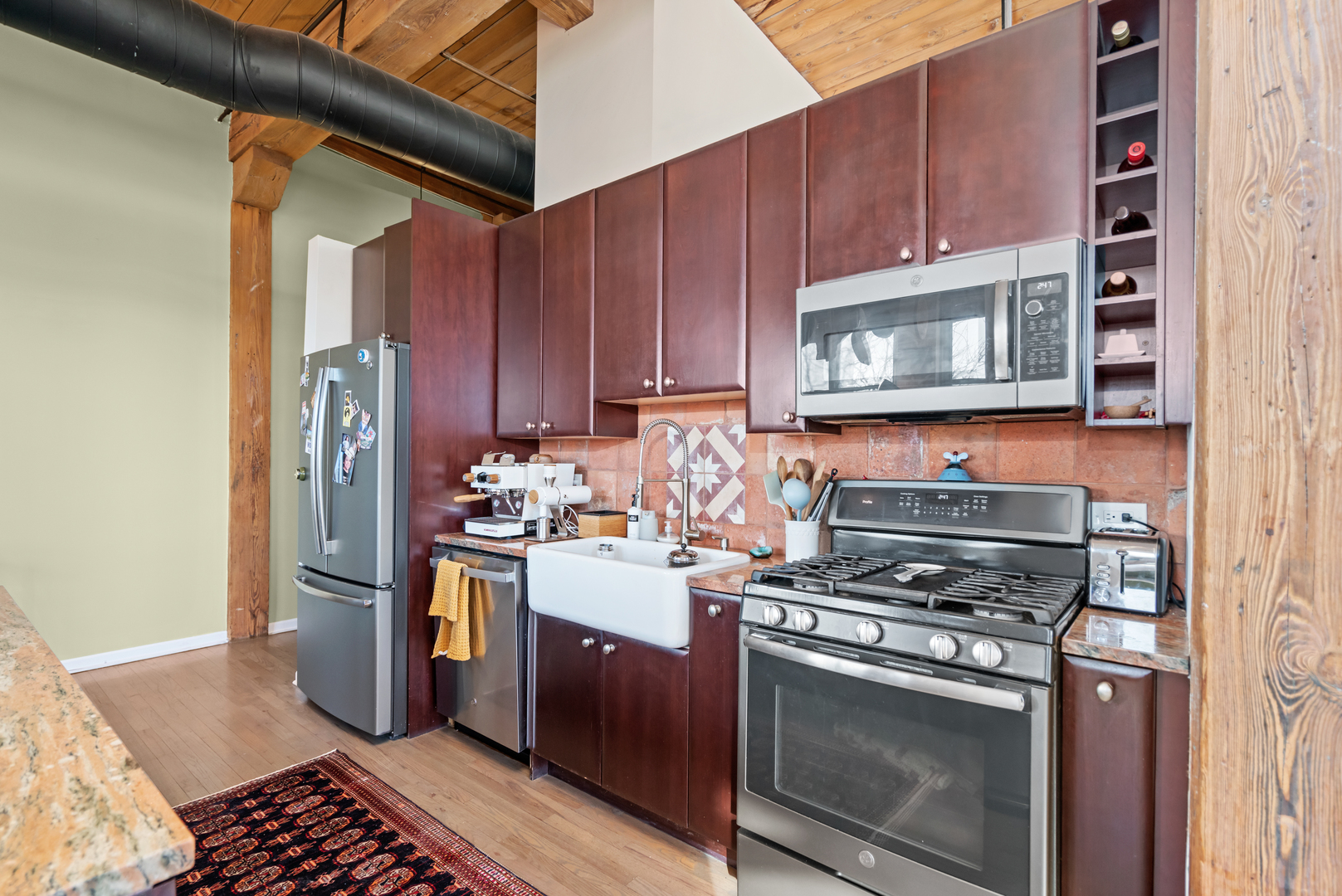 1701 N DAMEN Avenue Unit: 305