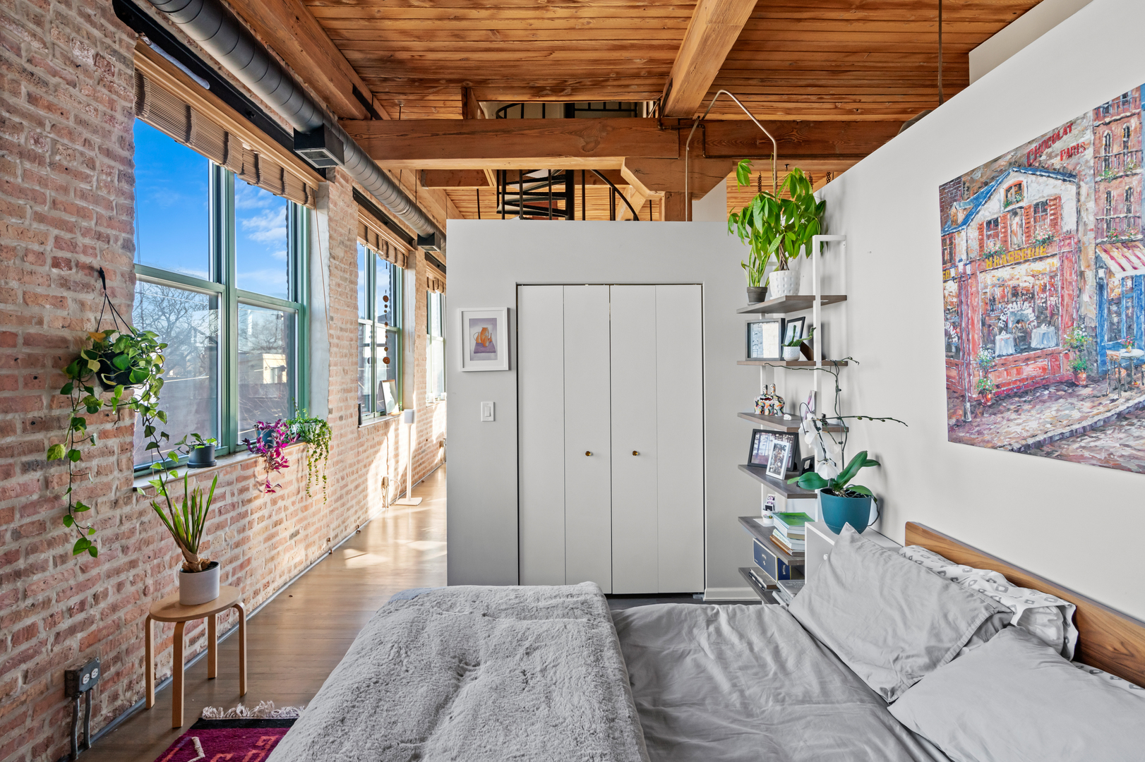 1701 N DAMEN Avenue Unit: 305