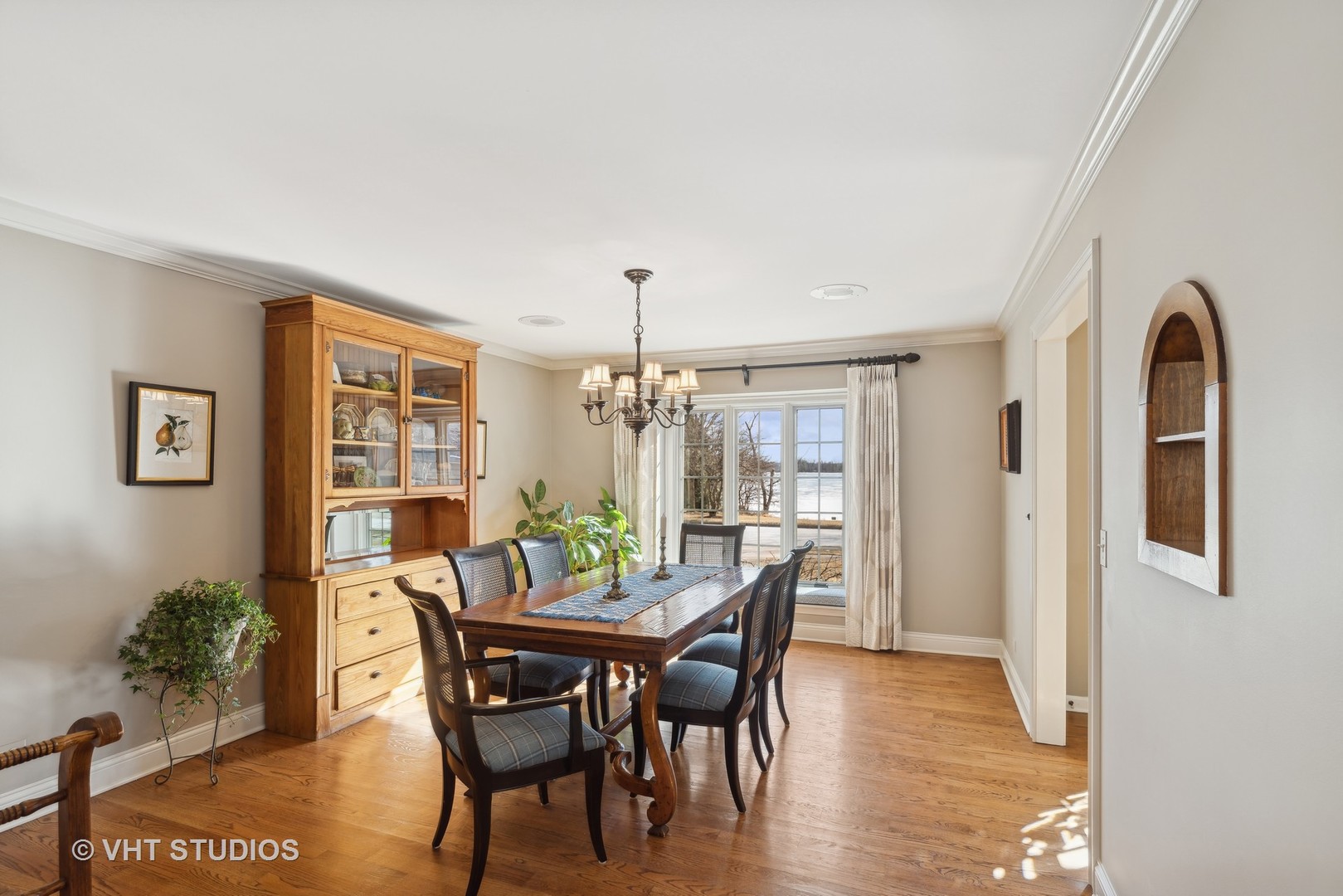 410 E Winchester Road