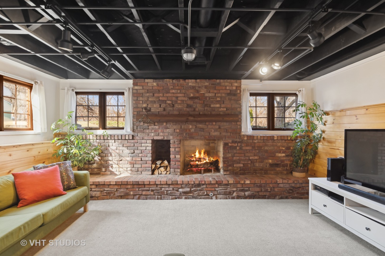 410 E Winchester Road