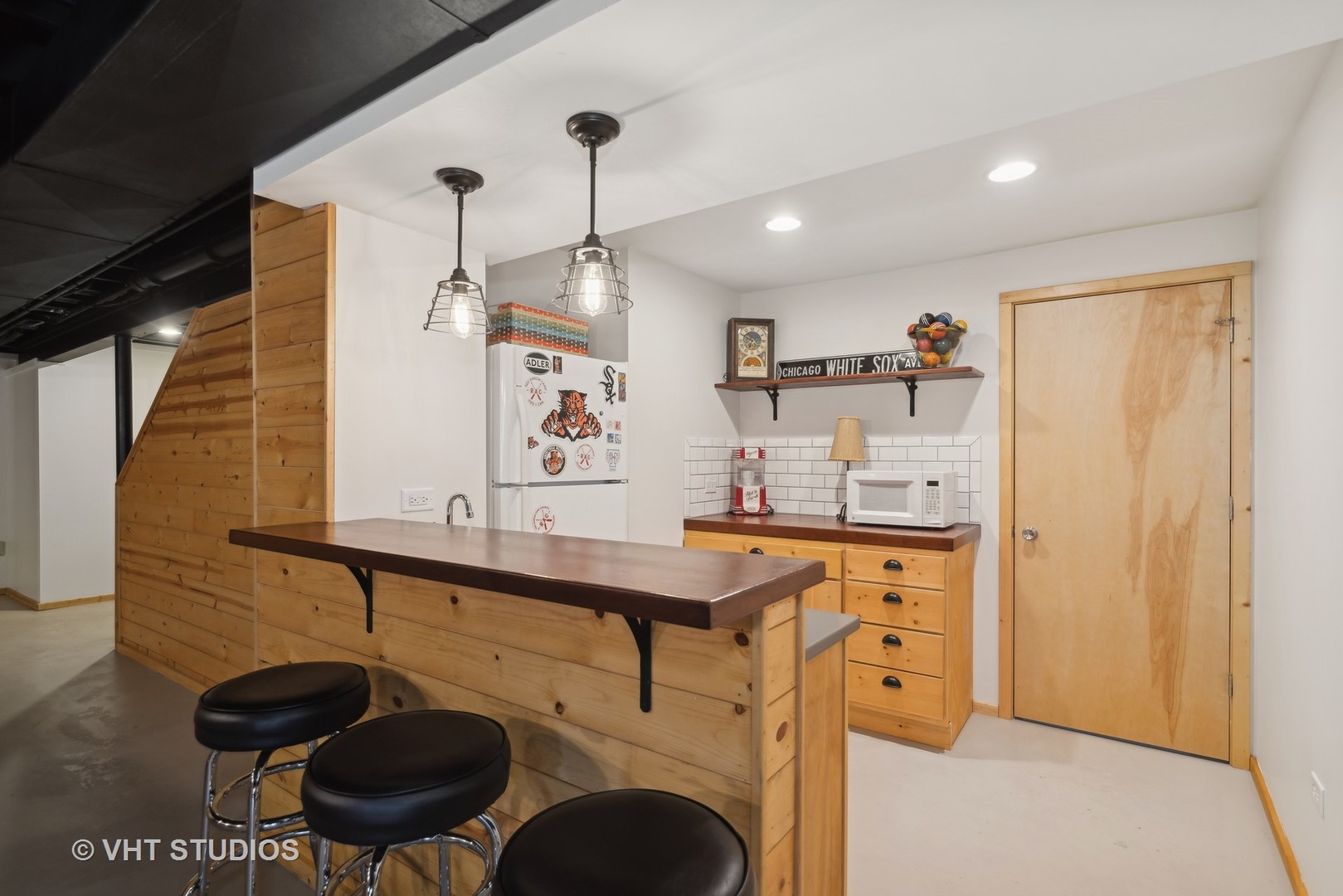 410 E Winchester Road