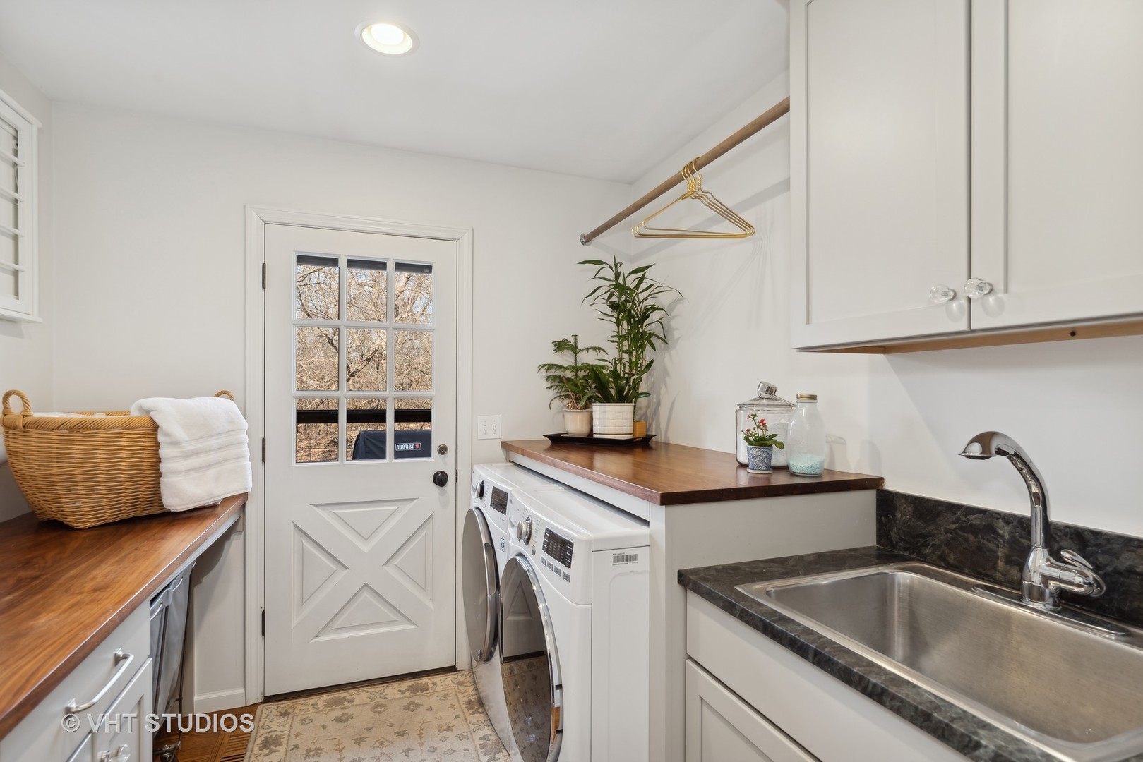 410 E Winchester Road