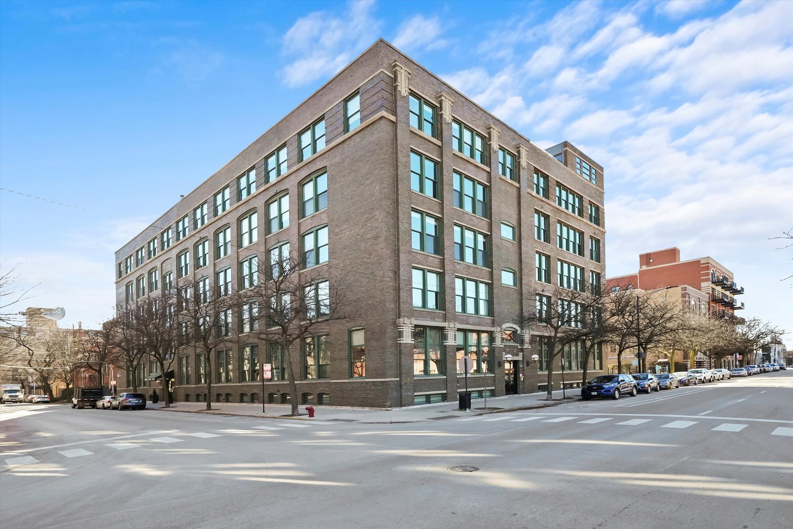 1327 W Washington Boulevard Unit: 3G
