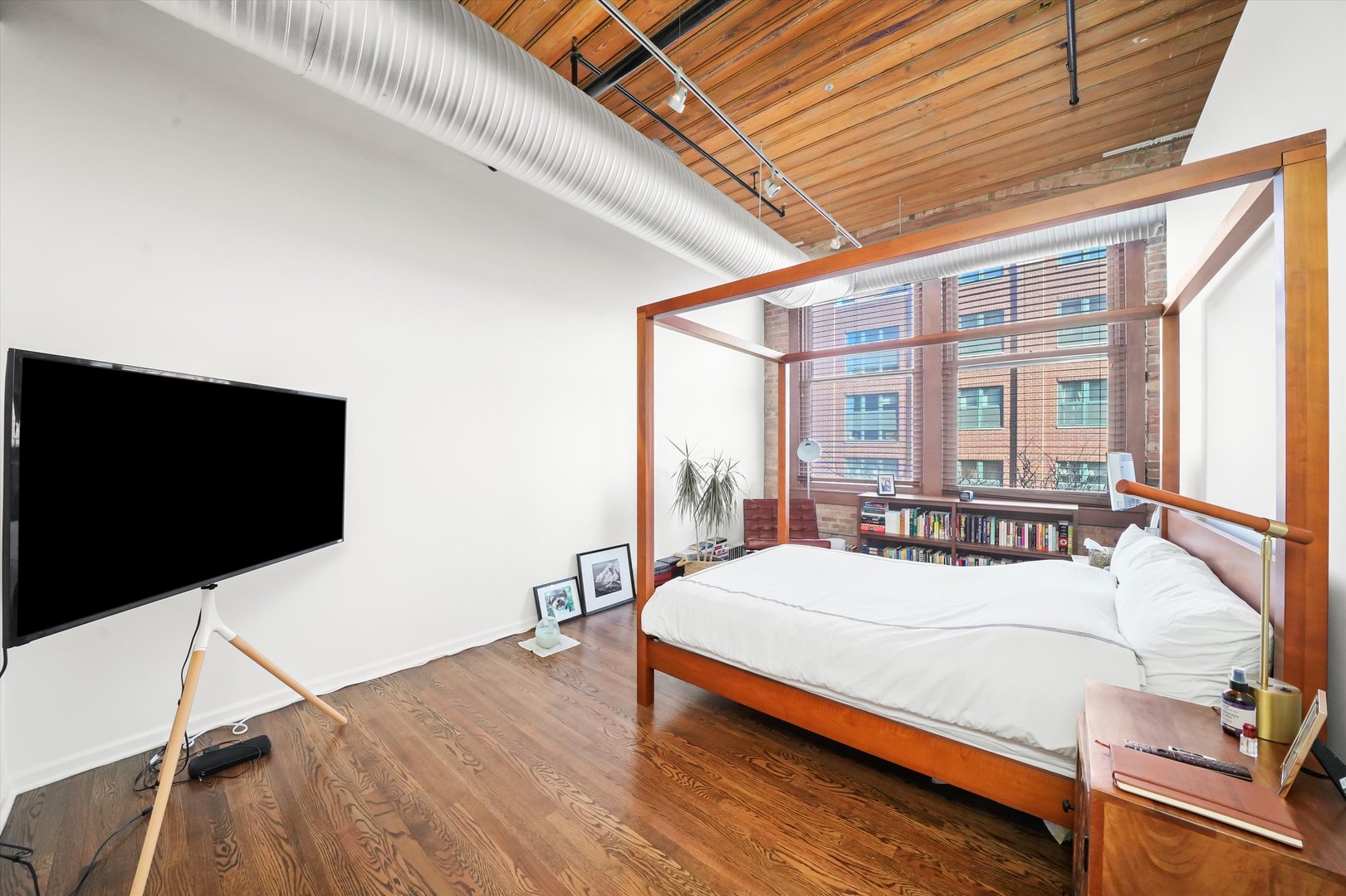 1327 W Washington Boulevard Unit: 3G