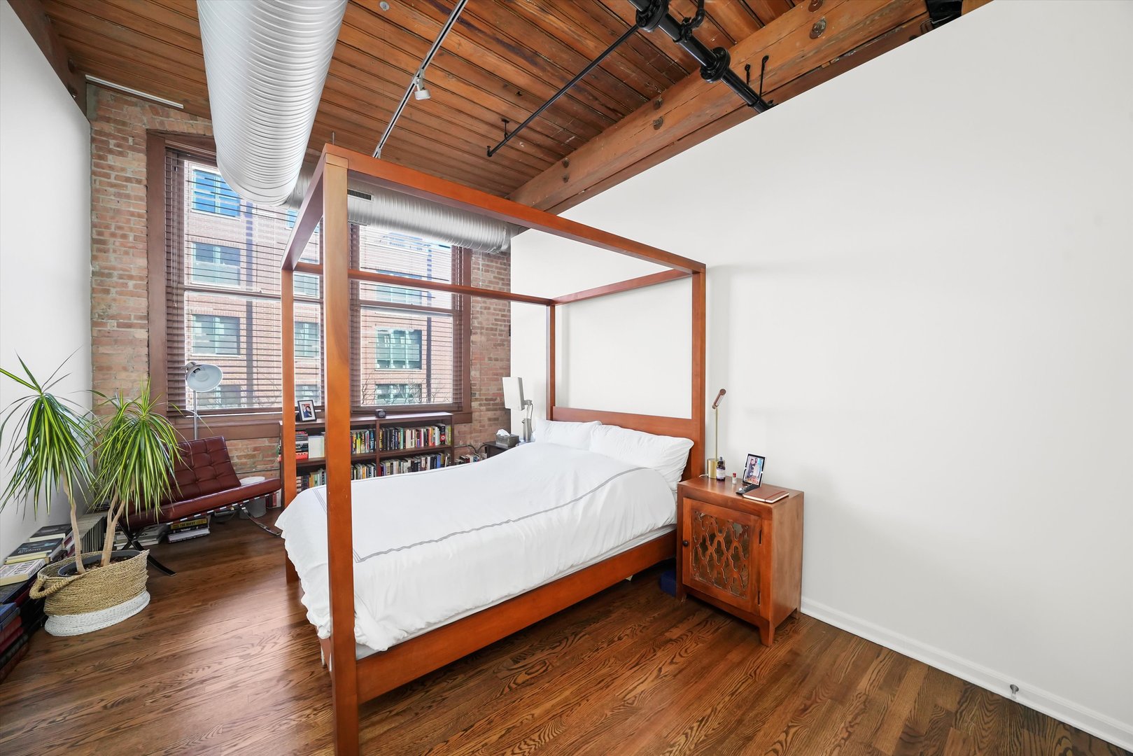 1327 W Washington Boulevard Unit: 3G