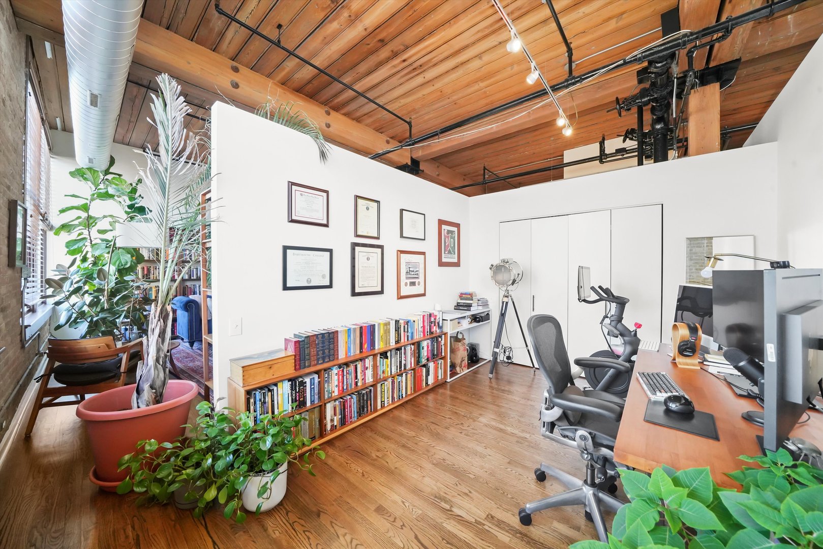 1327 W Washington Boulevard Unit: 3G