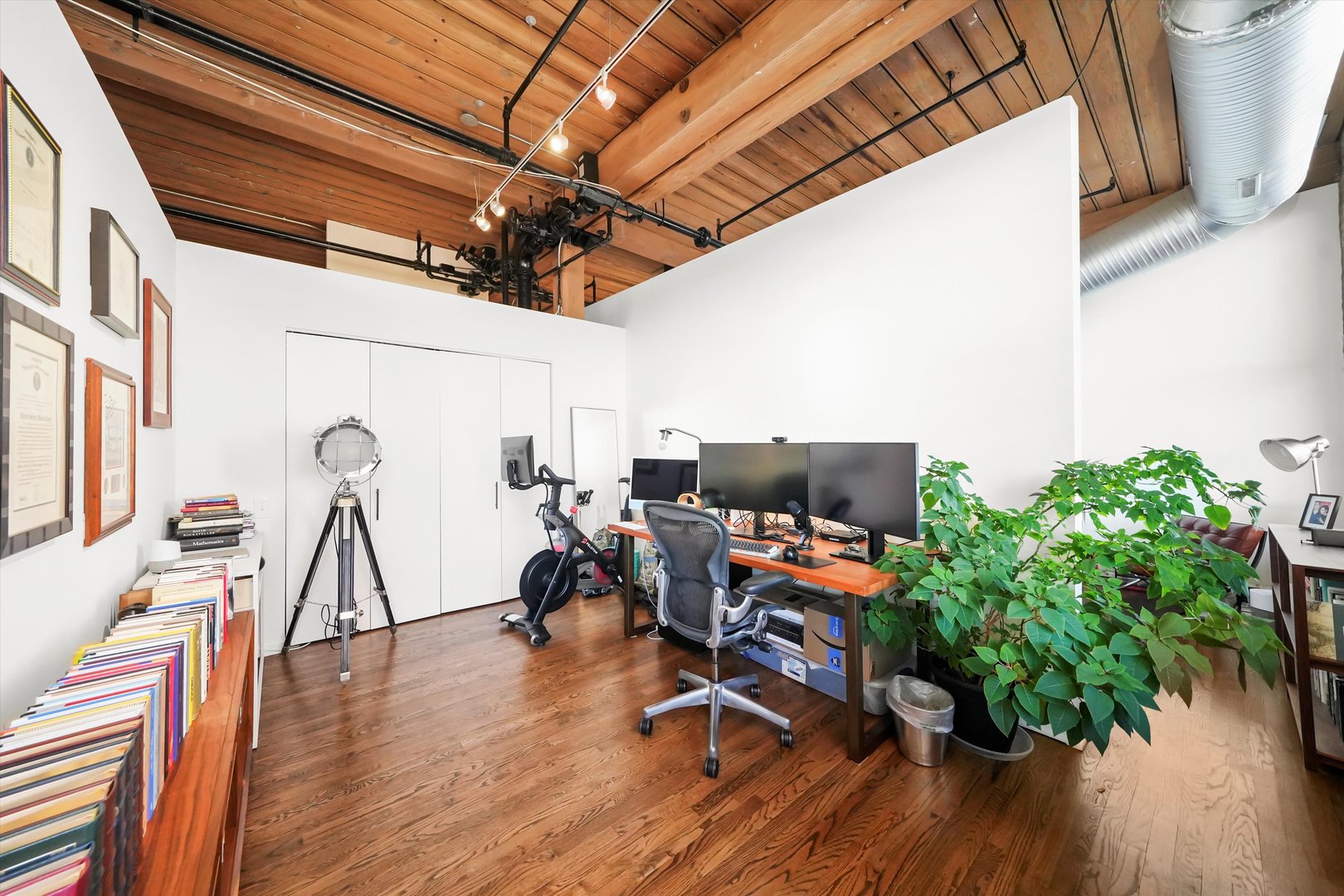 1327 W Washington Boulevard Unit: 3G