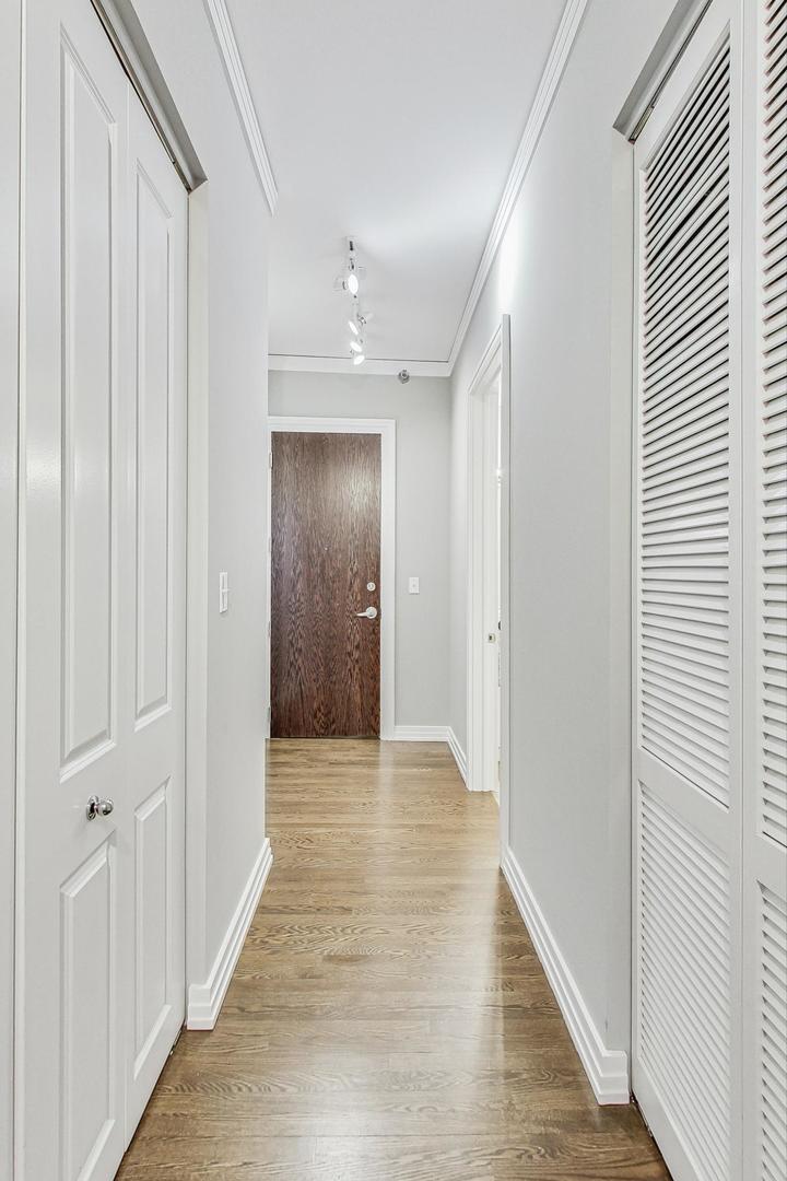 170 W Polk Street Unit: 1101