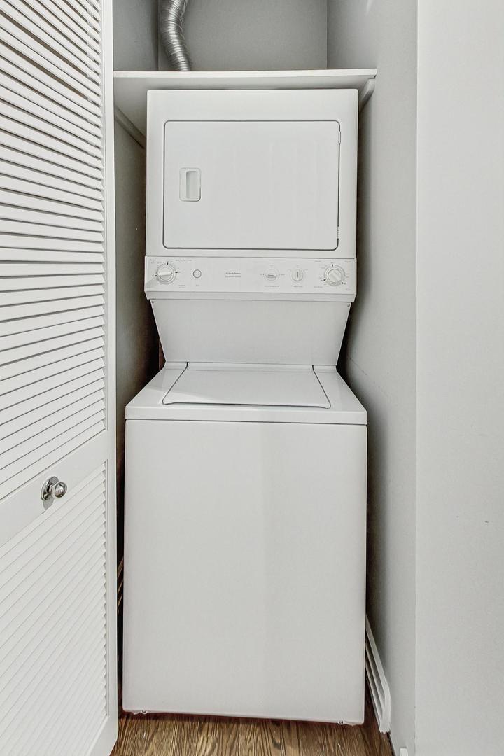 170 W Polk Street Unit: 1101