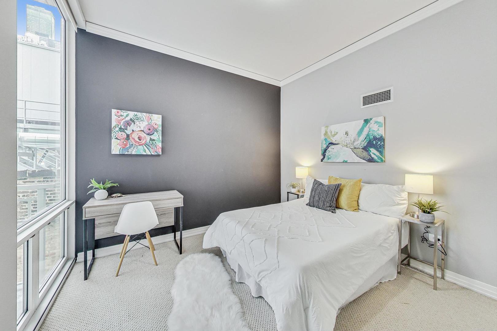 170 W Polk Street Unit: 1101